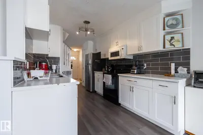 Interior photo 4 of #43 1033 YOUVILLE DR W NW