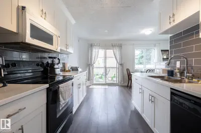 Interior photo 3 of #43 1033 YOUVILLE DR W NW