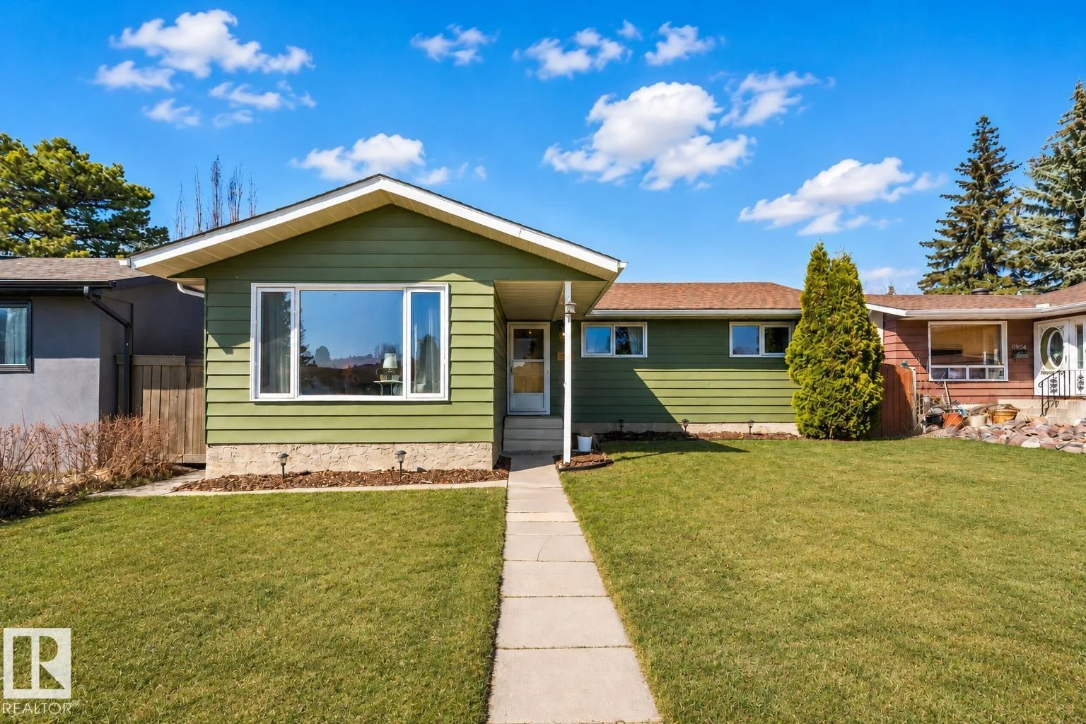 6908 19 AV NW, Edmonton - 4 bedroom Detached Single Family for sale