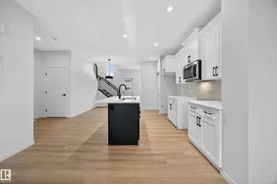 Interior photo 3 of 217 Wattle RD