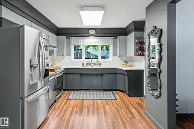 Interior photo 4 of 12115 40 AV NW NW