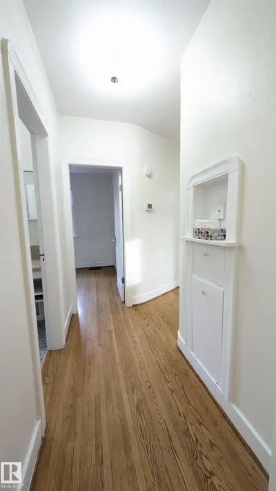 Interior photo 4 of 7611 112S AV NW