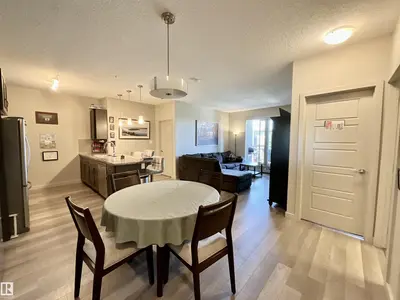 Interior photo 1 of #209 1004 ROSENTHAL BV NW