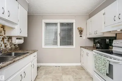 Interior photo 3 of 12130 95 ST NW
