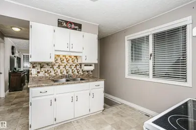 Interior photo 4 of 12130 95 ST NW