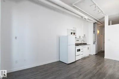 Interior photo 2 of #910 10024 JASPER AV NW
