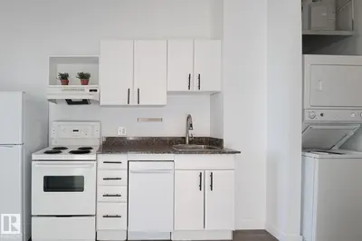 Interior photo 3 of #910 10024 JASPER AV NW