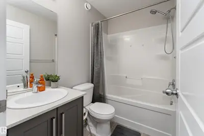 Interior photo 4 of 9468 209 ST NW