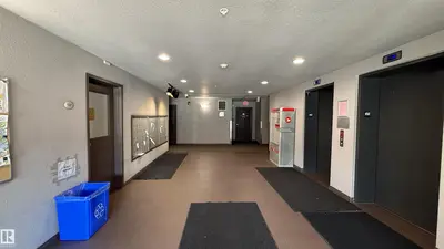 Interior photo 4 of #133 301 CLAREVIEW STATION DR NW