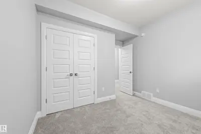Interior photo 3 of 389 CHARLESWORTH DR SW