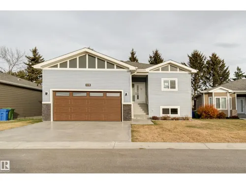 #11 6519 46 ST, Wetaskiwin - $394,000
