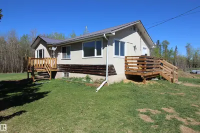 Interior photo 2 of 4216 Twp Rd 564