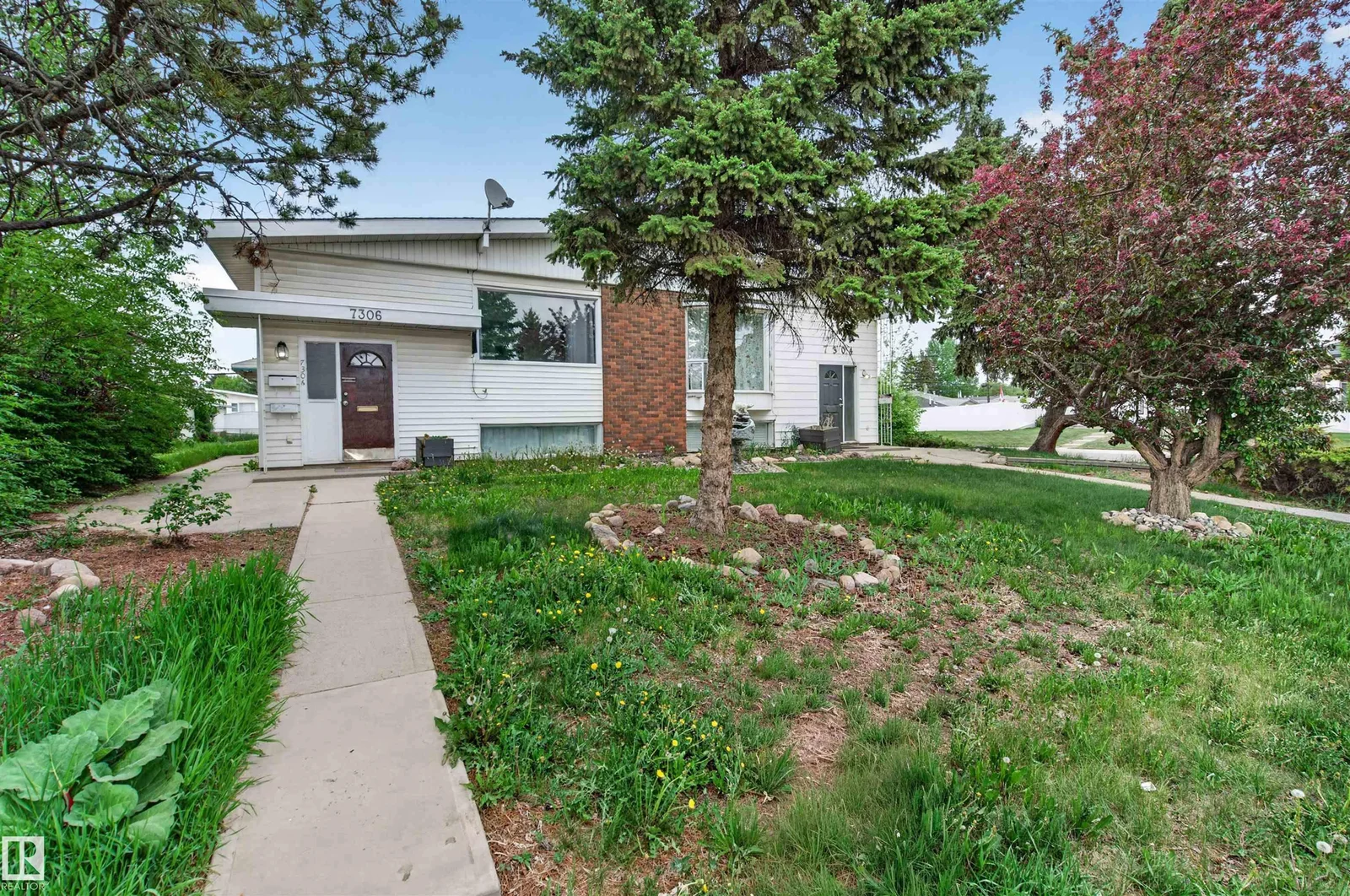 7304/7306 78 AV NW, Edmonton - 6 bedroom Duplex for sale
