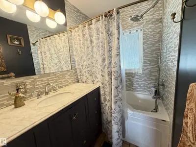 Interior photo 2 of 10912 50 ST NW