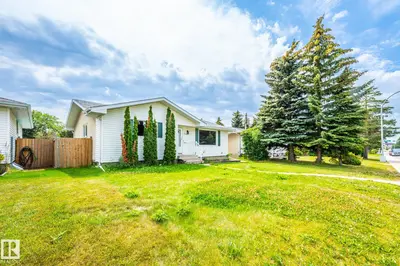 Interior photo 1 of 7543 149A AV NW