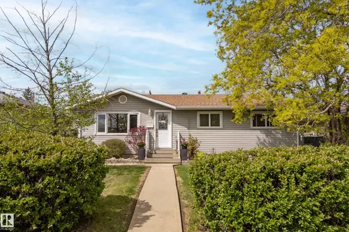 8804 136 AV NW, Edmonton - $450,000