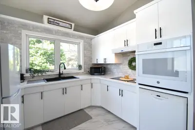 Interior photo 3 of 9212 132A AV NW NW