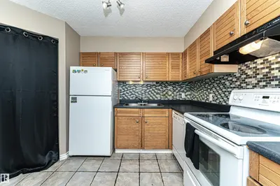 Interior photo 4 of #1102 10149 SASKATCHEWAN DR NW