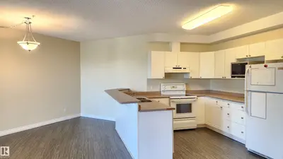 Interior photo 1 of 