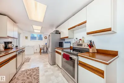 Interior photo 4 of 6804 102A AV NW