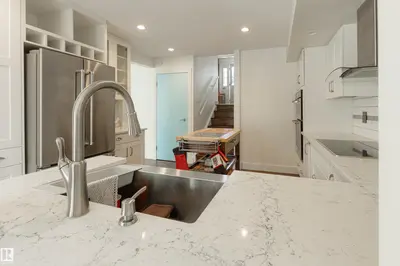 Interior photo 4 of 18 GRANDVIEW RG