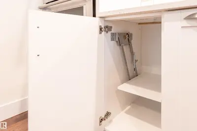 Interior photo 3 of 18 GRANDVIEW RG