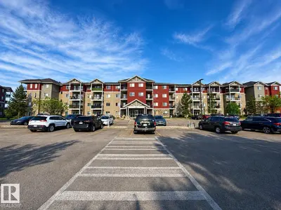 Interior photo 1 of #217 273 CHARLOTTE WY