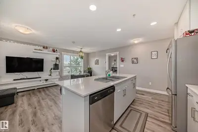 Interior photo 3 of #103 1506 TAMARACK BV NW