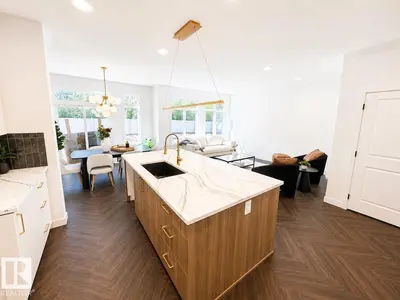 Interior photo 2 of 1727 Crossbill LO NW