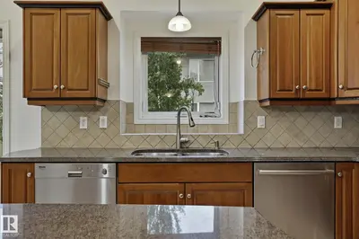 Interior photo 2 of 926 HOLLINGSWORTH BN NW