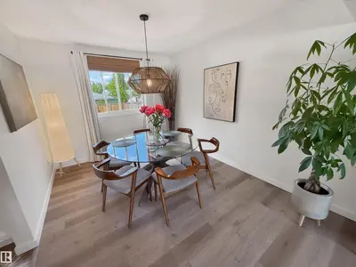 Interior photo 4 of 11 FIFTH AV