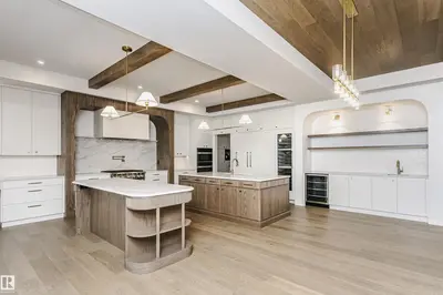 Interior photo 2 of 12 JARDIN PL
