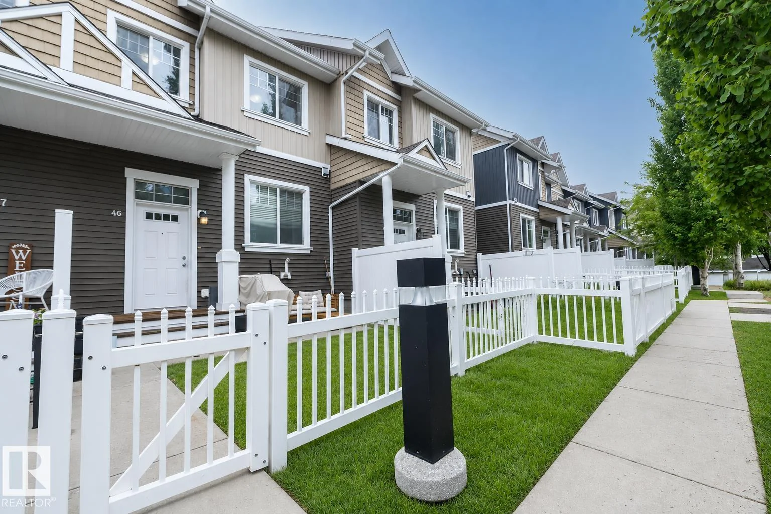 #46 4050 SAVARYN DR SW, Edmonton - 3 bedroom Townhouse for sale