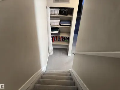 Interior photo 2 of 3 6220 172 ST NW