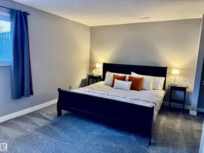 Interior photo 3 of 3 6220 172 ST NW