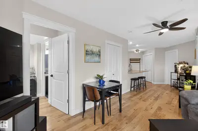 Interior photo 4 of #211 3719 WHITELAW LN NW