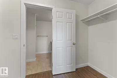 Interior photo 4 of 1302 1601 8 AV