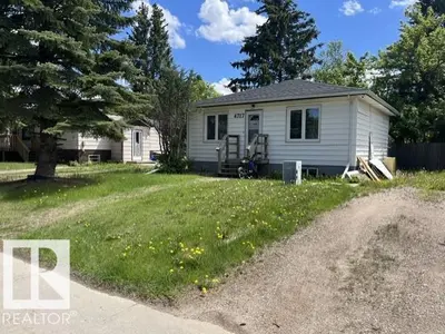 Interior photo 1 of 4717 54A AV