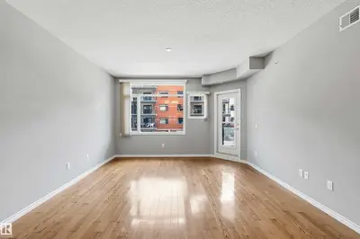 Interior photo 3 of 