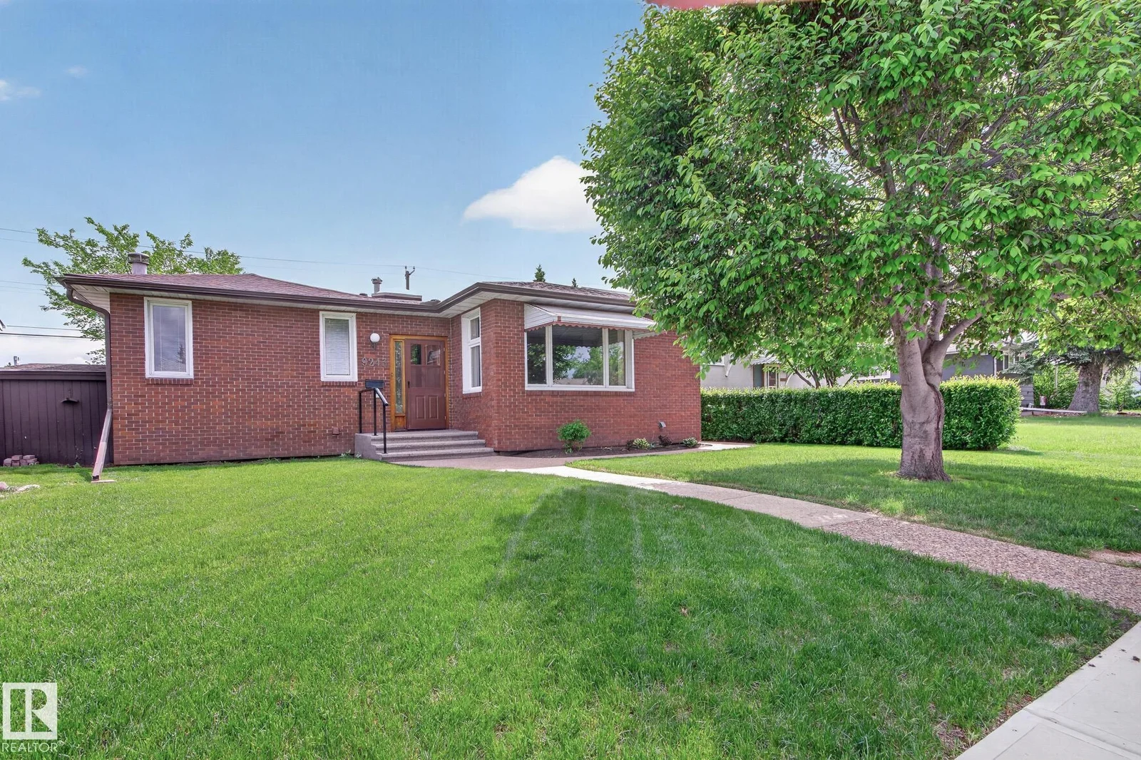 9243 74 ST NW, Edmonton - 4 bedroom Detached Single Family for sale