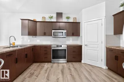Interior photo 2 of 12 KINGDOM PL