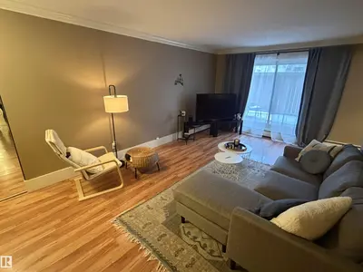 Interior photo 1 of 