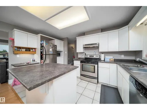 8512 142A AV NW, Edmonton - $439,900