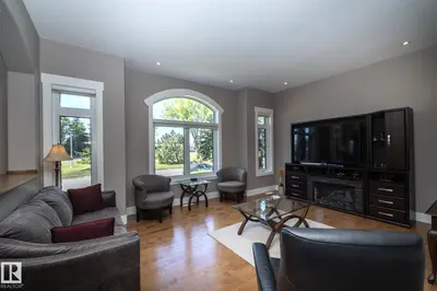 Interior photo 3 of 6504 97 AV NW