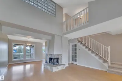 Interior photo 2 of 