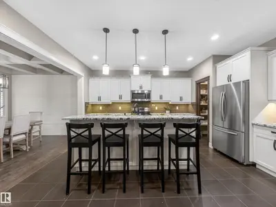 Interior photo 3 of 5608 SOLEIL BV
