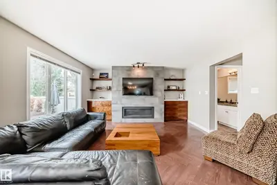 Interior photo 4 of 907 115 ST NW