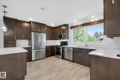 Interior photo 2 of 3 GALAXY WY