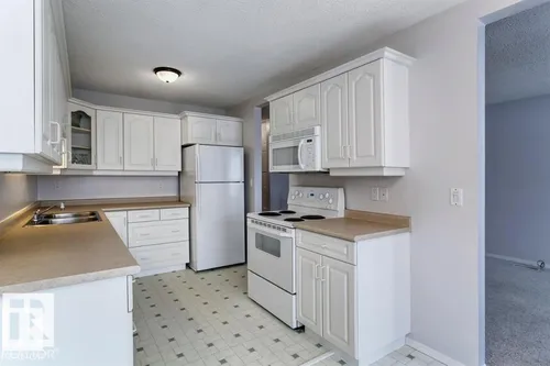 10688 Beaumaris RD NW, Edmonton - $219,900
