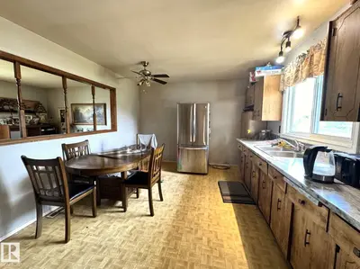 Interior photo 3 of 5419 49 ST